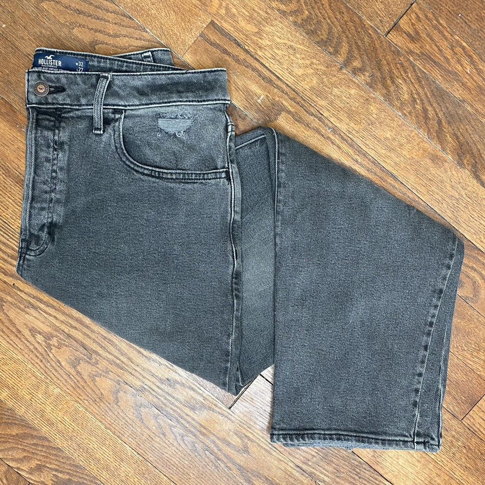 Hollister Ultra High Rise Vintage Straight Leg Gray Ripped Distressed Jeans 15